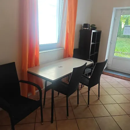 Neu Maisonette Haus Jedes Mit Eigenem Bad , Schlafen Im Mit Einbaukueche Apartment *