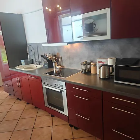 Neu Maisonette Haus Jedes Mit Eigenem Bad , Schlafen Im Mit Einbaukueche Apartment *