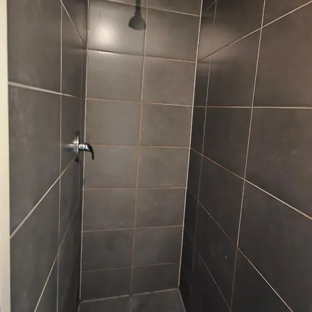 Neu Maisonette Haus Jedes Mit Eigenem Bad 7 Betten, Schlafen Im Mit Einbaukueche Appartement *