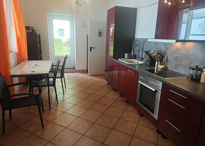 Lejlighed Neu Maisonette Haus Jedes Mit Eigenem Bad 7 Betten, Schlafen Im Mit Einbaukueche *
