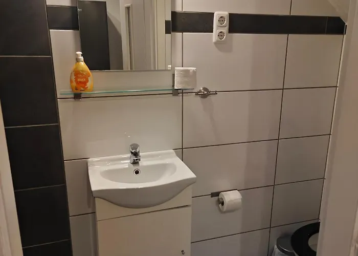 Neu Maisonette Haus Jedes Mit Eigenem Bad 7 Betten, Schlafen Im Mit Einbaukueche Lejlighed