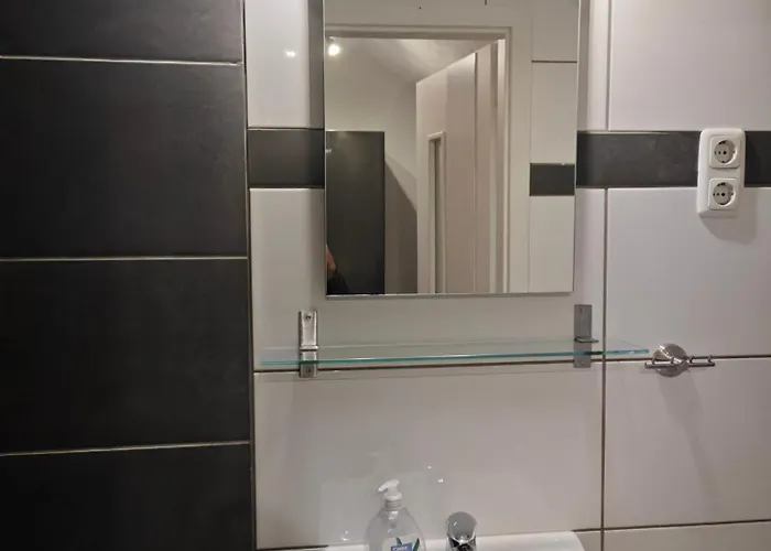 Neu Maisonette Haus Jedes Mit Eigenem Bad 7 Betten, Schlafen Im Mit Einbaukueche Lejlighed Eschweiler