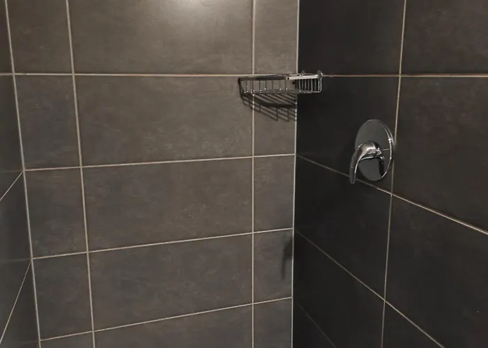 Lejlighed Neu Maisonette Haus Jedes Mit Eigenem Bad 7 Betten, Schlafen Im Mit Einbaukueche Eschweiler